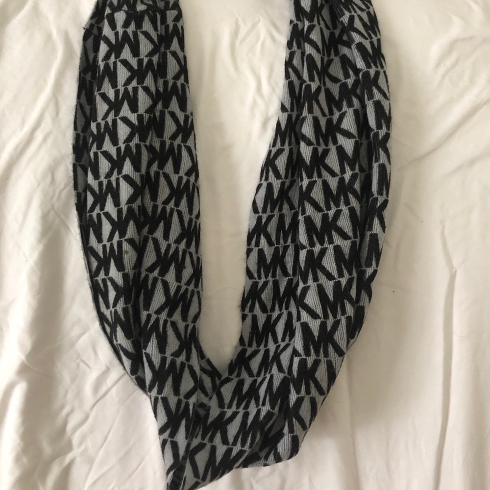 Michael Kors Infinity Scarf